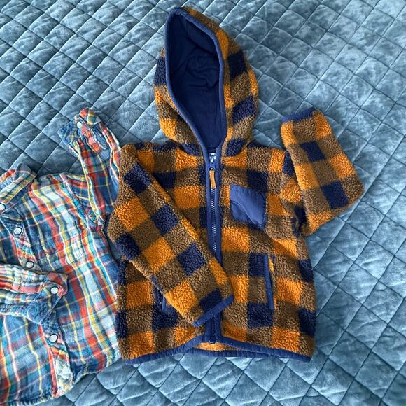 Boys bundle of flannel shirt and fleece size 18M carters and other fall winter - Picture 3 of 5